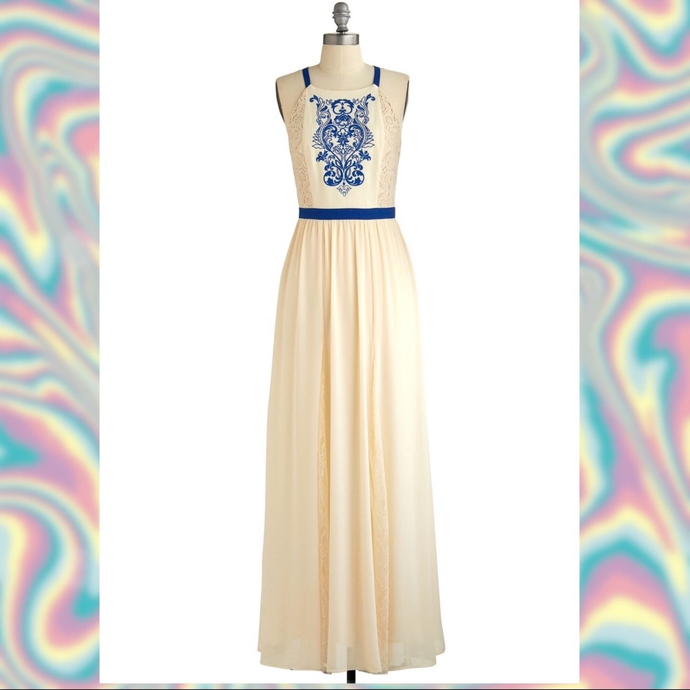 Museum Muse Dress
